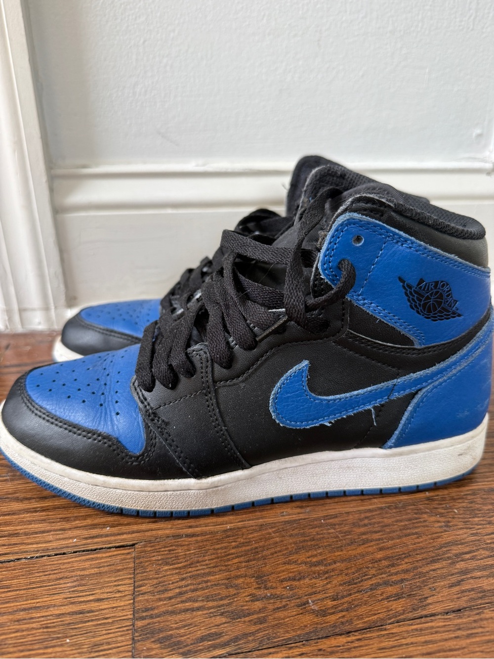 Kids Jordan 1 Retro
Black Royal Blue